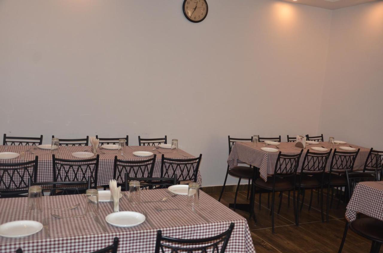 Hotel Krishna Катра Екстериор снимка